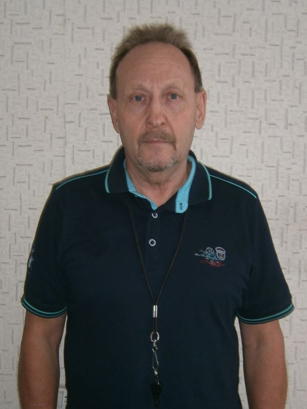 Попов Валерий Владимирович.